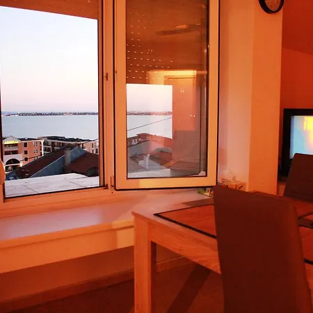 Sea View سفيتي فلاس